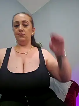 AvaLloyd online show from 03/12/25, 03:46