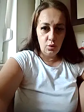 AvaLloyd online show from 09/28/25, 04:51