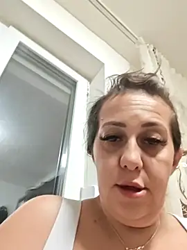 AvaLloyd online show from 10/29/25, 01:52