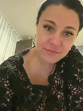 Snapshot of CuteNata chatting on 12/15/24, 05:42 CuteNata online show from 12/15/24, 05:42