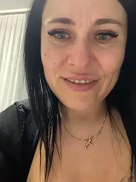 Snapshot of CuteNata chatting on 01/11/25, 05:18 CuteNata online show from 01/11/25, 05:18