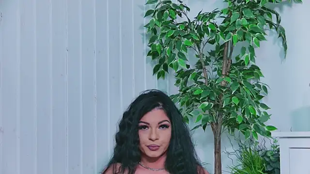 EmilyColle  online show from 12/13/25, 07:53