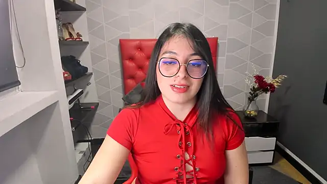 Snapshot of MiaWils_ chatting on 12/28/24, 10:34 MiaWils online show from 12/28/24, 10:34