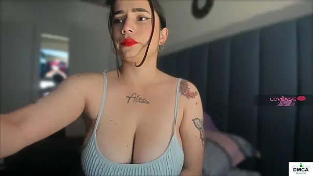 Snapshot of _Susiee_ chatting on 01/04/25, 12:27 Susiee online show from 01/04/25, 12:27