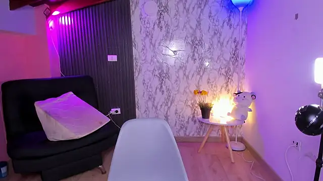 chloe blue online show from 11/13/25, 11:20