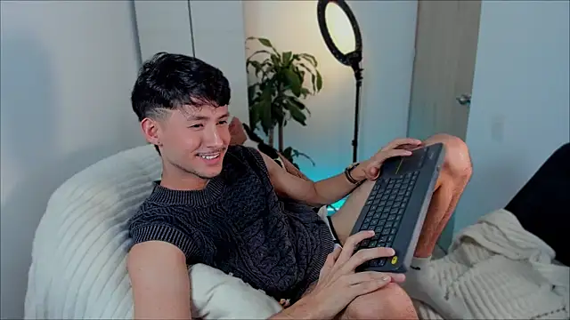 dimitri targaryen online show from 12/20/24, 06:40