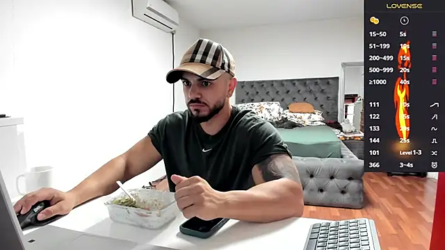 supermanboy94 online show from 10/06/25, 06:55