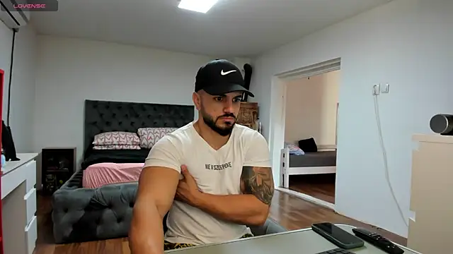 supermanboy94 online show from 11/03/25, 07:20