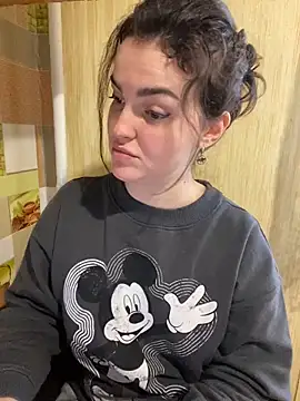 Karolina llove online show from 12/06/24, 12:05