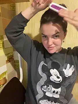 Karolina llove online show from 12/06/24, 11:03