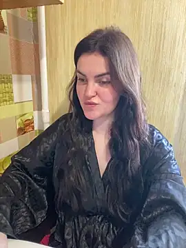 Karolina llove online show from 12/20/24, 11:21