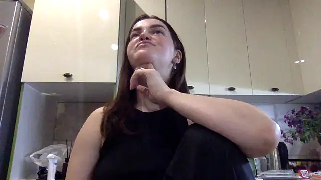 Karolina llove online show from 09/16/25, 09:16