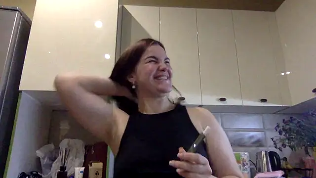 Karolina llove online show from 09/22/25, 05:04