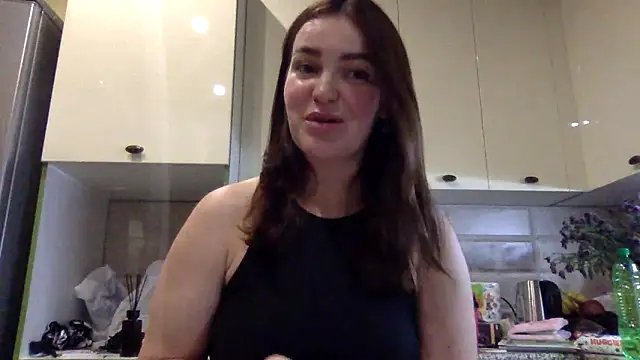 Karolina llove online show from 09/25/25, 09:29