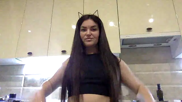 Karolina llove online show from 10/10/25, 08:08