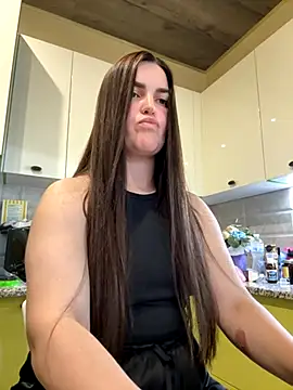 Karolina llove online show from 10/21/25, 10:49