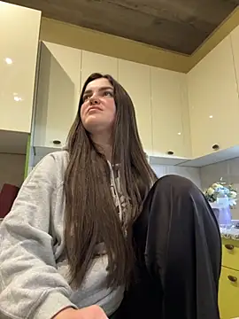 Karolina llove online show from 10/23/25, 07:45