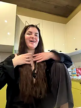 Karolina llove online show from 10/30/25, 02:07