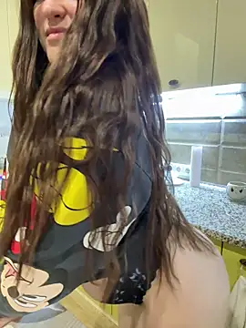 Karolina llove online show from 11/09/25, 11:14