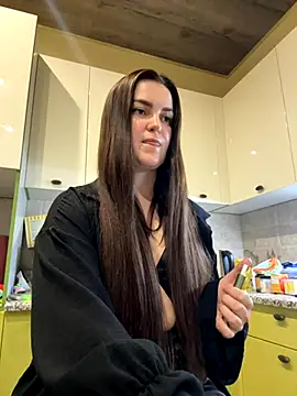 Karolina llove online show from 11/19/25, 11:27