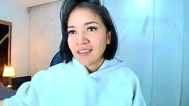 lina bedoya  online show from 02/03/26, 11:37