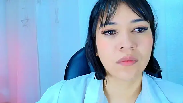 lina bedoya  online show from 04/24/26, 11:34