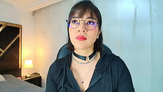 lina bedoya  online show from 05/14/26, 11:39