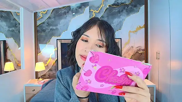 lina bedoya  online show from 07/04/26, 12:00