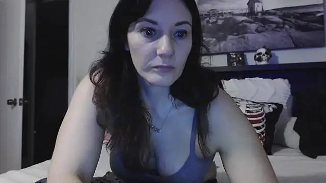 CrystalLakeXO online show from 02/10/25, 05:58