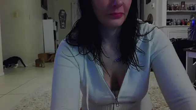 CrystalLakeXO online show from 10/31/25, 05:52