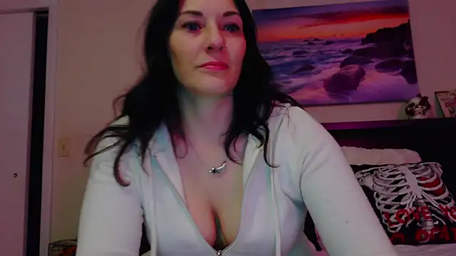 CrystalLakeXO online show from 11/05/25, 08:25