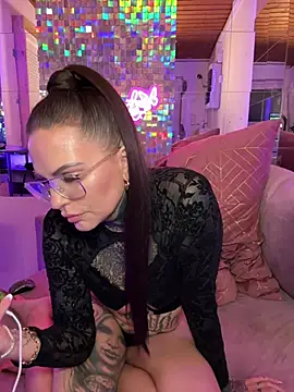 AileenInkOfficial online show from 02/02/25, 06:20