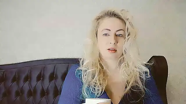 Olesya online show from 01/09/26, 04:15