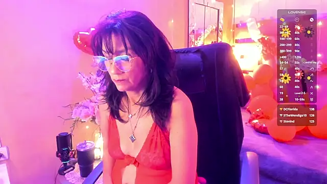 Snapshot of Ahytanna chatting on 02/15/25, 07:49 Ahytanna online show from 02/15/25, 07:49