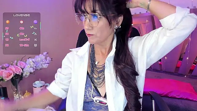 Snapshot of Ahytanna chatting on 03/06/25, 07:36 Ahytanna online show from 03/06/25, 07:36