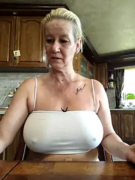 Lotus-blume1 online show from 10/13/25, 08:14