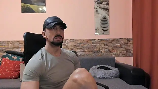 HotHunkTrainer online show from 02/22/26, 09:19