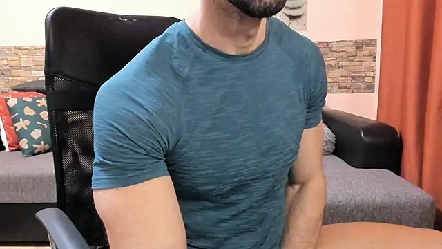 HotHunkTrainer online show from 04/27/26, 08:12