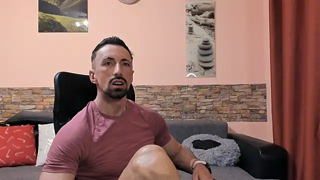 HotHunkTrainer online show from 05/31/26, 08:32