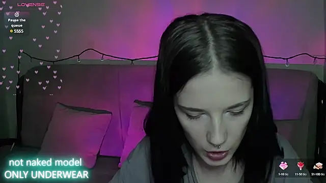 Snapshot of Miya_Dream_UKR chatting on 12/19/24, 01:07 Miya Dream UKR online show from 12/19/24, 01:07