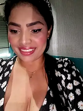 Snapshot of Sofy_assb_big chatting on 07/20/26, 02:37 Sofy assb big online show from 07/20/26, 02:37