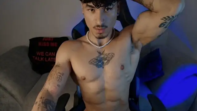 Snapshot of Thomas_Fit1 chatting on 07/10/26, 02:08 Thomas Fit1 online show from 07/10/26, 02:08