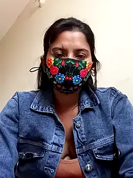 Snapshot of Cute_Nipa chatting on 12/18/24, 05:48 Cute Nipa online show from 12/18/24, 05:48