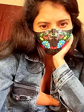 Snapshot of Cute_Nipa chatting on 12/18/24, 09:36 Cute Nipa online show from 12/18/24, 09:36