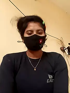 Snapshot of Cute_Nipa chatting on 01/12/25, 04:21 Cute Nipa online show from 01/12/25, 04:21