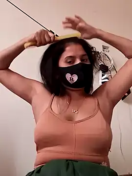 Snapshot of Cute_Nipa chatting on 02/13/25, 07:03 Cute Nipa online show from 02/13/25, 07:03