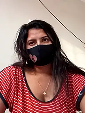 Snapshot of Cute_Nipa chatting on 02/19/25, 10:45 Cute Nipa online show from 02/19/25, 10:45