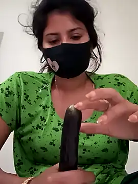 Snapshot of Cute_Nipa chatting on 03/21/25, 01:45 Cute Nipa online show from 03/21/25, 01:45