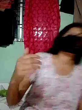 Snapshot of Cute_Nipa chatting on 09/17/25, 04:30 Cute Nipa online show from 09/17/25, 04:30