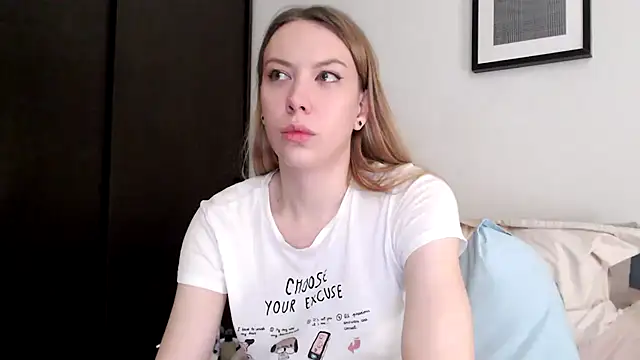 Snapshot of Scarlettford chatting on 10/26/25, 05:08 Scarlettford online show from 10/26/25, 05:08